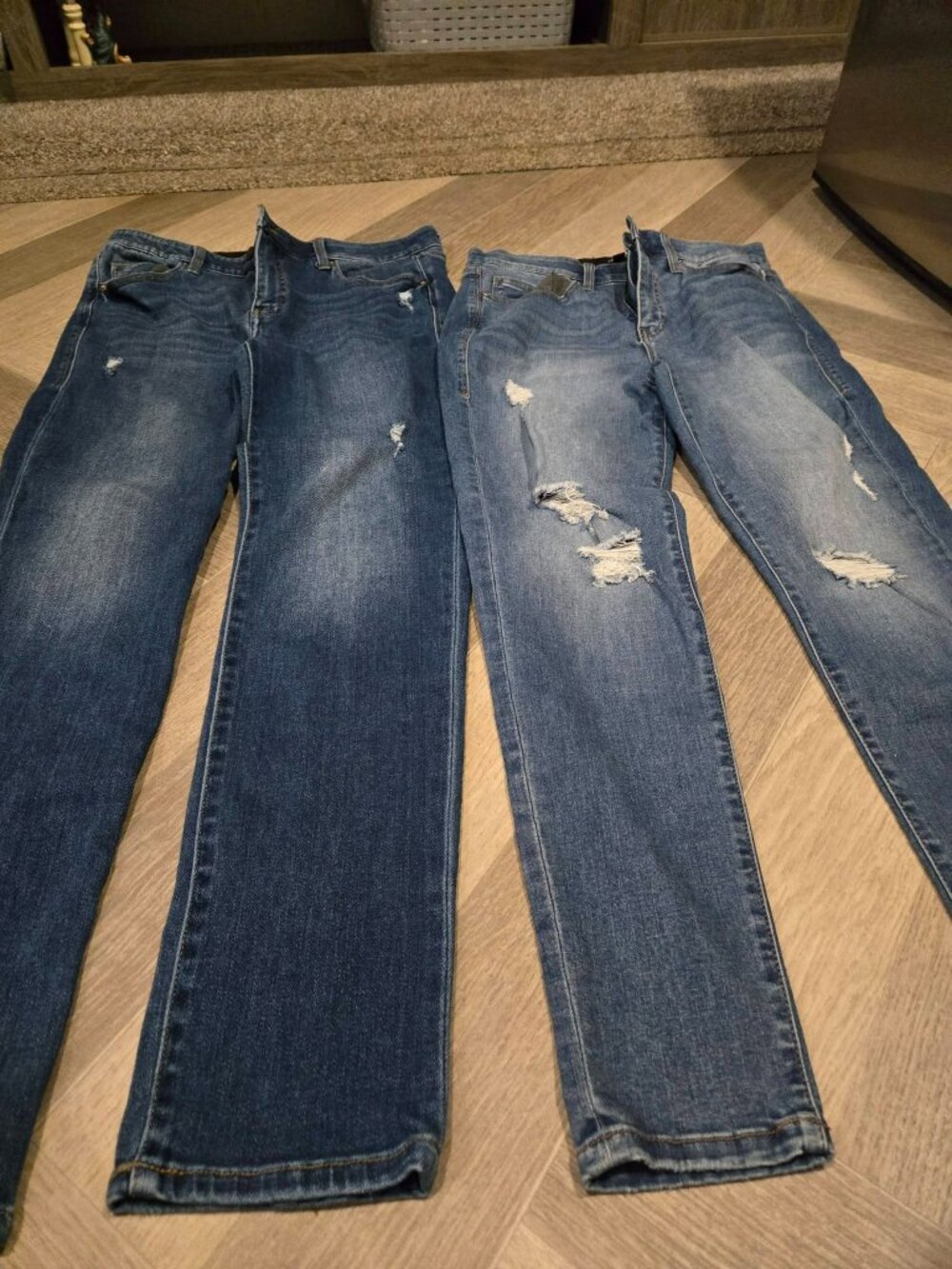 Women Lularoe Jeans nice